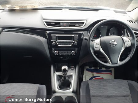 2015 Nissan Qashqai - thumbnail 2