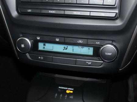 2016 Toyota Avensis - thumbnail 18