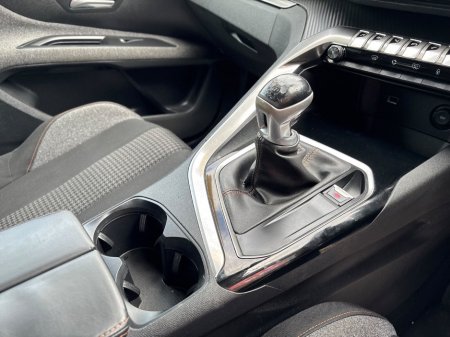 2018 Peugeot 5008 - photo 6