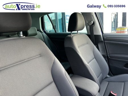 2019 Volkswagen Golf - thumbnail 13