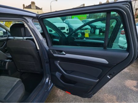 2021 Volkswagen Passat ESTATE BUS 2.0 TDI MANUAL 6SPEED FWD AA Approved 1 Year Warranty €19,950 thumbnail