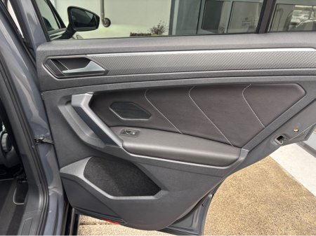 2024 Volkswagen Tiguan - thumbnail 23