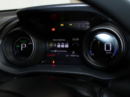 2020 Toyota Yaris 6aa-mxph10 €15,999 thumbnail