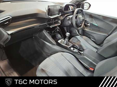 2023 Peugeot 2008 Allure Model 1.2 - Diamond Cut Alloys, Cruise Control, Bluetooth with Apple Carplay/Android Auto €23,995