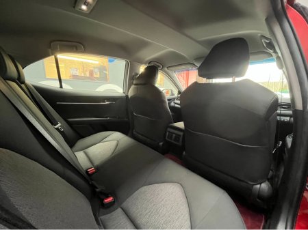 2019 Toyota Camry - thumbnail 15