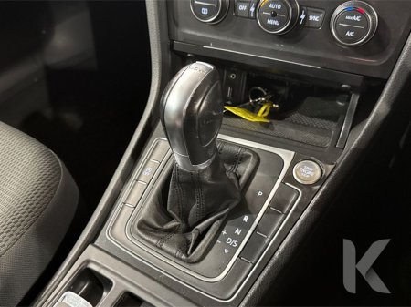 2018 Volkswagen Golf - thumbnail 16