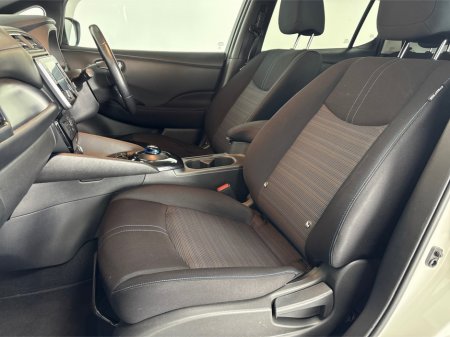 2021 Nissan Leaf PREMIUM 40KW**SEMI DIGITAL DASH**TOUCHSCREEN BLUETOOTH MEDIA**NAVIGATION**REVERSE CAMERA**PARKING SENSORS**ECO MODE**MULTIFUNCTIONAL STEERING WHEEL**CRUISE CONTROL**AUTO LIGHTS**AUTO WIPERS**ISOFIX** €14,995 thumbnail