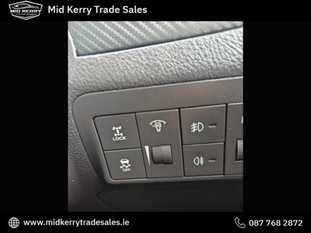 2011 Hyundai Santa Fe - thumbnail 18