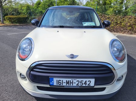 2016 MINI Hatch  €11,999