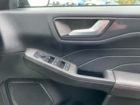 2024 Ford Kuga ST-Line PHEV 225BHP Auto thumbnail