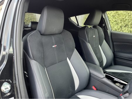 2022 Toyota C-HR GR SPORT AUTOMATIC HYBRID 1.8 PETROL //HIGH SPEC//HALF LEATHER HEATED SEATS//KEYLESS ENTRY//ADAPTIVE CRUISE CONTROL//REVERSE CAMERA// €29,950 thumbnail