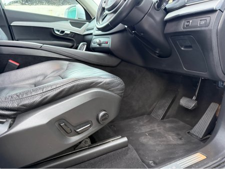 2021 Volvo XC90 2.0D B5 AWD MOMENTUM 5DR AUTO 7 SEAT €48,950 thumbnail