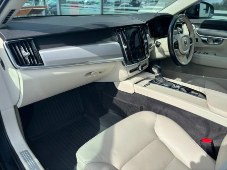 2018 Volvo V90 D4 MOM GT Auto €23,995 thumbnail