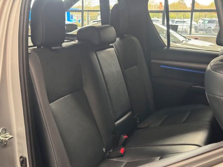 2023 Toyota Hilux - thumbnail 24