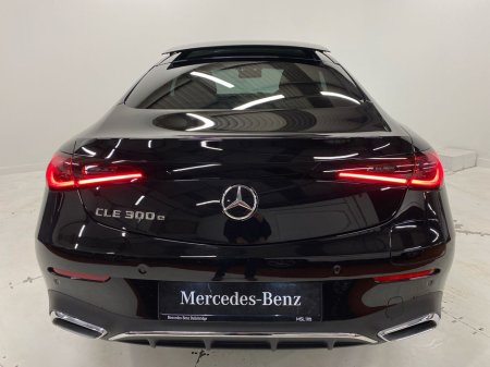 2025 Mercedes-Benz CLE CLE 300e AMG Line Premium €75,950 thumbnail
