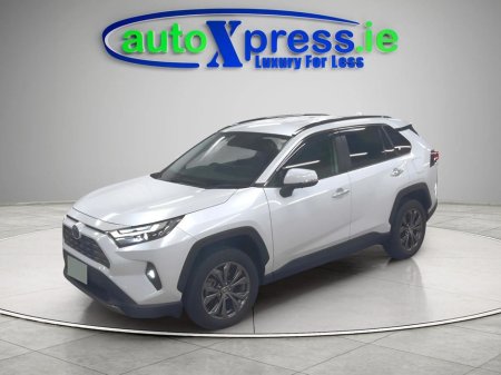 2023 Toyota Rav4 - photo 4