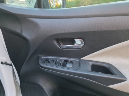 2017 Nissan Micra - thumbnail 14