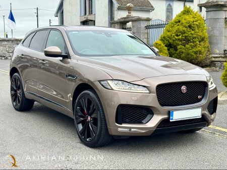 2016 Jaguar F-Pace - thumbnail 4
