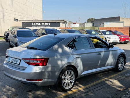 2021 Skoda Superb - thumbnail 9