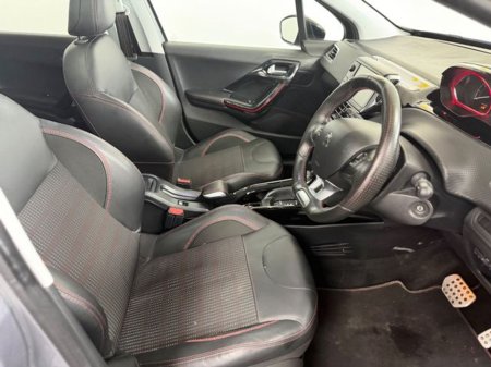 2017 Peugeot 2008 - thumbnail 8