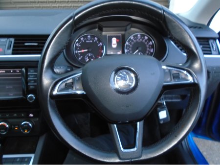 2016 Skoda Octavia 1.4 TSI SE L 150PS 5DR AUTO €11,999 thumbnail