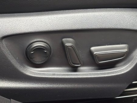 2020 Toyota Camry Hybrid World Sport Edition €27,500 thumbnail