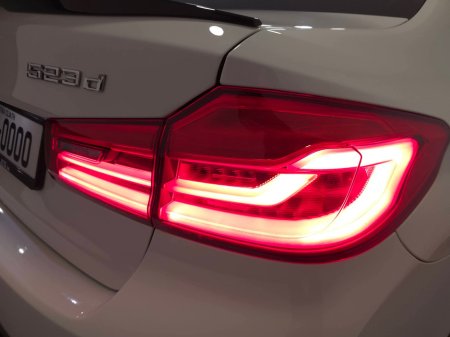 2017 BMW 5 Series - thumbnail 13