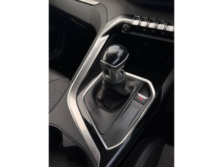 2019 Peugeot 5008 - thumbnail 20