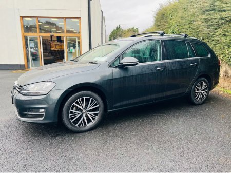 2016 Volkswagen Golf LOUNGE MODEL // 1.2 PETROL // AUTOMATIC €14,950 thumbnail