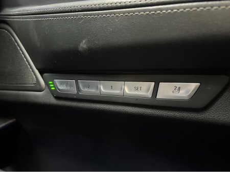 2016 BMW 7 Series - thumbnail 18