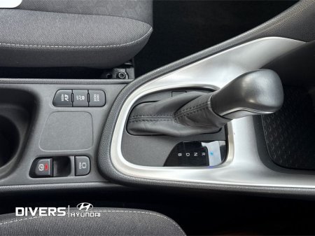 2022 Toyota Yaris - thumbnail 16