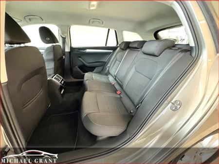 2018 Skoda Superb 1.6 TDI 120BHP STYLE ESTATE / IRISH CAR / FULL HISTORY €18,950 thumbnail