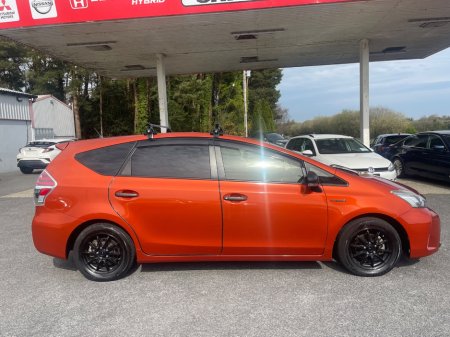 2014 Toyota Prius Alpha - thumbnail 7