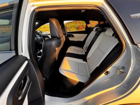 2016 Toyota Auris - thumbnail 4