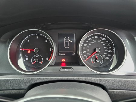 2017 Volkswagen Golf 2.0 TDI SE NAV BLUEMOTION 150PS 5DR €15,950 thumbnail