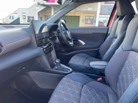 2024 Toyota Yaris Cross - thumbnail 6