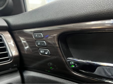 2017 Honda Accord - thumbnail 13