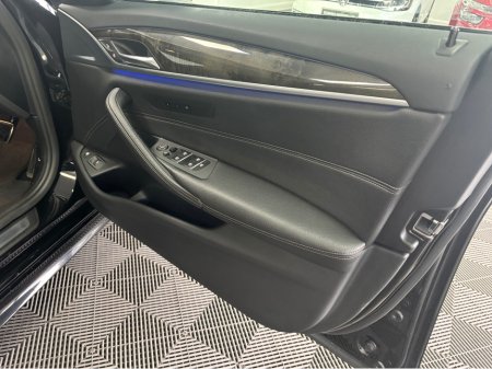 2018 BMW 5 Series - thumbnail 7