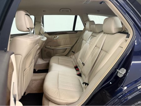 2015 Mercedes-Benz E Class - thumbnail 23