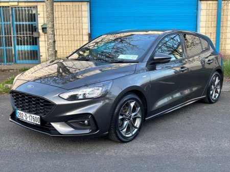 2020 Ford Focus - thumbnail 2