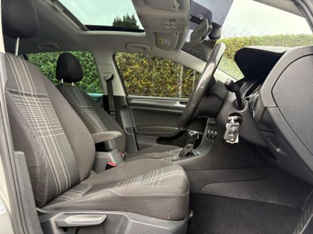 2016 Volkswagen Golf 1.2 TSI - IRISH CAR - SUNROOF €14,900 thumbnail