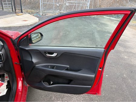 2018 Kia Rio - thumbnail 11