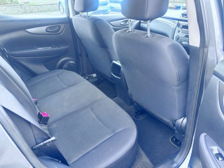 2016 Nissan Qashqai - thumbnail 10