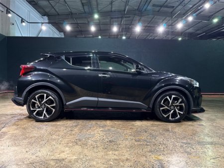 2019 Toyota C-HR G BRUNO MODE PACKAGE - HYBRID - PUSH BUTTON START - BLACK & BROWN HALF LEATHER - FRONT BODYKIT - REVERSE CAMERA - LEATHER STERRING WHEEL €21,950 thumbnail