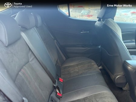 2023 Toyota C-HR C-HR 2.0 HYBRID GR SPORT €31,950 thumbnail