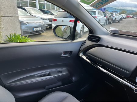 2021 Toyota Aqua AUTOMATIC HYBRID 1.5 PETROL //ADAPTIVE CRUISE CONTROL//CARPLAY//KEYLESS ENTRY//REVERSE CAMERA// €16,950 thumbnail