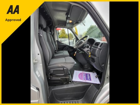 2021 Nissan NV400 - thumbnail 6