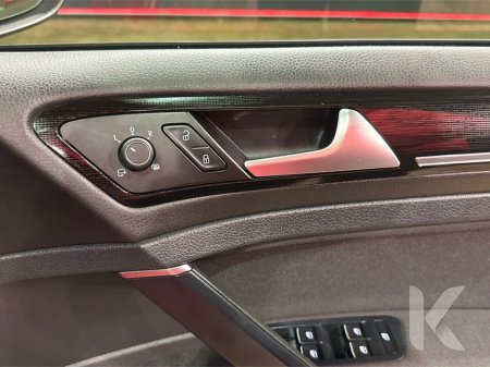 2018 Volkswagen Golf - thumbnail 16