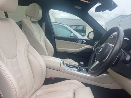 2019 BMW X5 - thumbnail 11