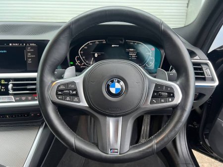 2020 BMW 3 Series 330e M-SPORT COMPETITION 2.0 HYBRID // 19